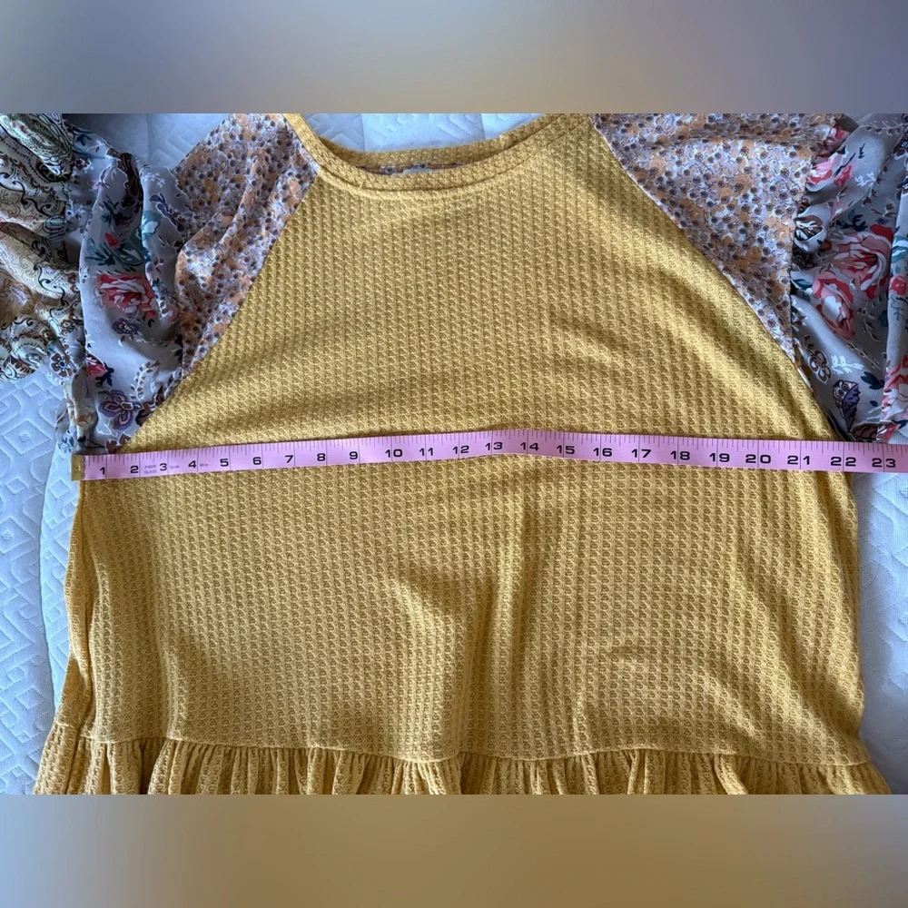Umgee Floral Flowy Sleeve Waffle Knit Blouse Women’s Size Large Mustard Color - Picture 7 of 7
